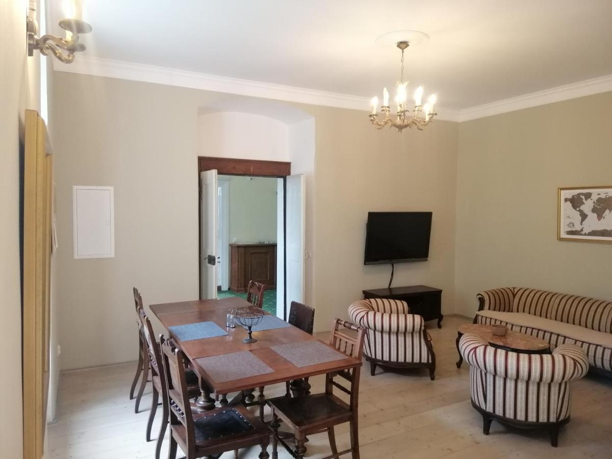 Apartman Fara Vcelakov ภายนอก รูปภาพ