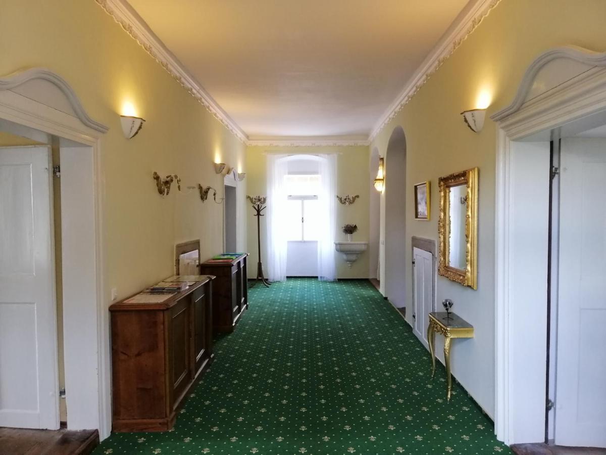 Apartman Fara Vcelakov ภายนอก รูปภาพ
