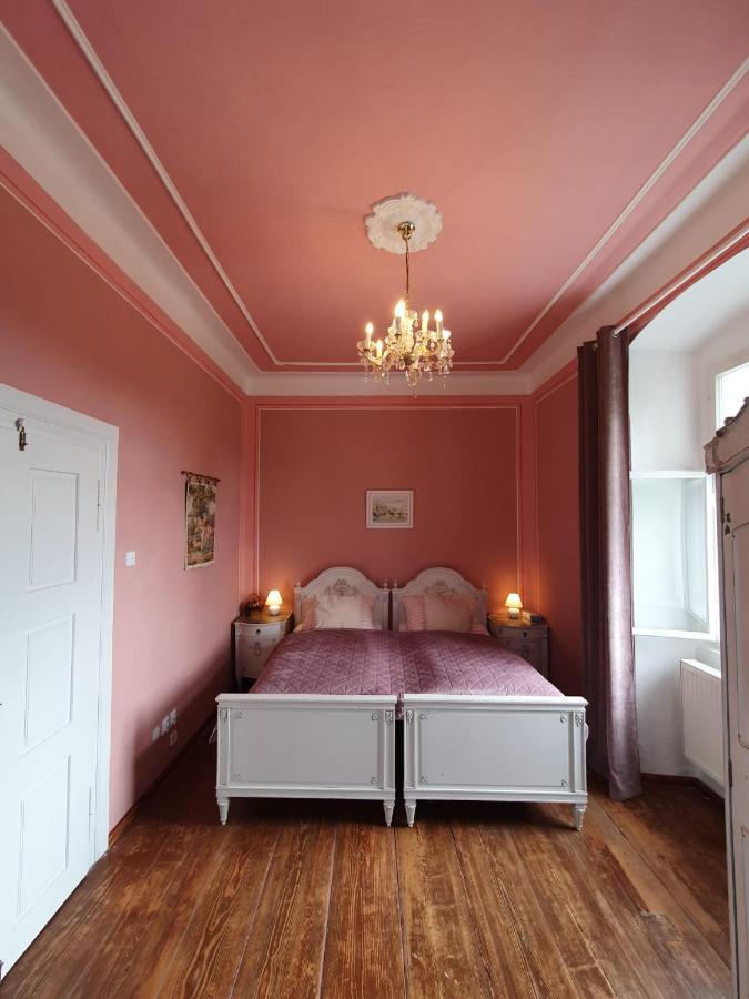 Apartman Fara Vcelakov ภายนอก รูปภาพ